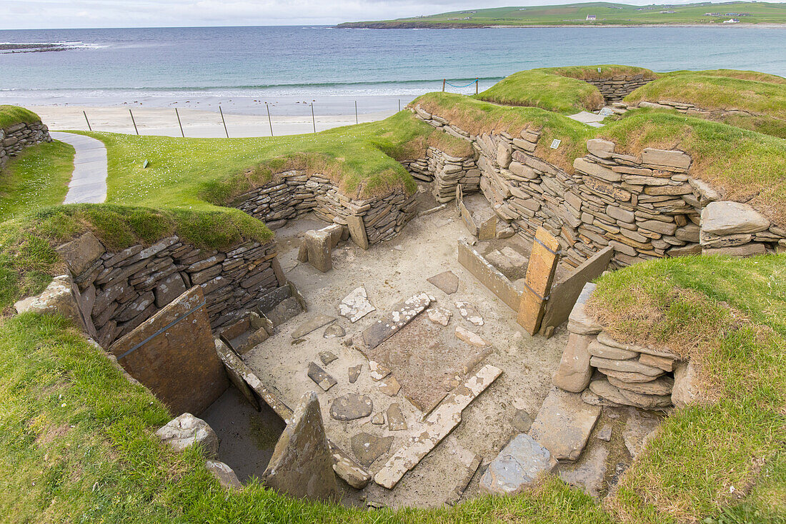  Skara Brae is a Neolithic settlement about 5000 years old, Orkney Islands, Scotland, Great Britain 