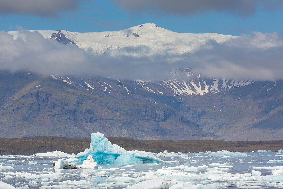  Icebergs in the glacier lake Joekusarlon, summer, Iceland 