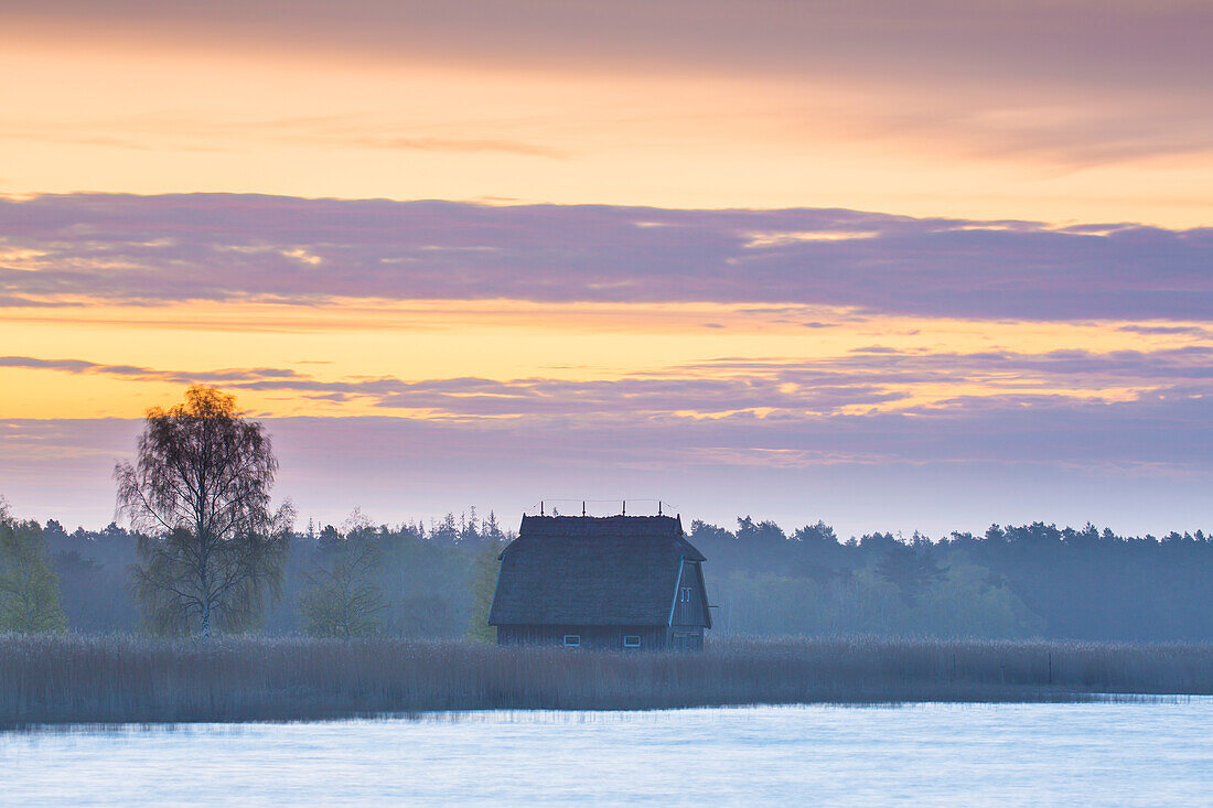 Haus am Bodden, Fischland-Darß-Zingst, Nationalpark Vorpommersche Boddenlandschaft, Mecklenburg-Vorpommern, Deutschland