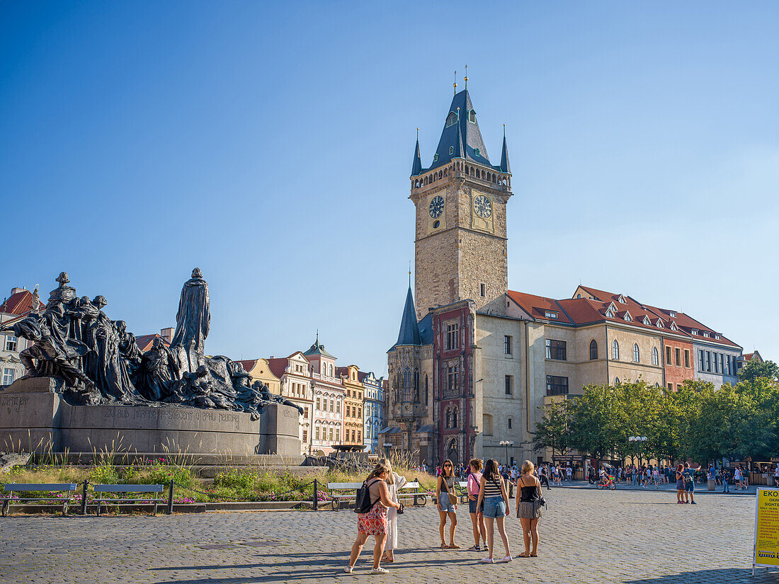  Old Town Square, Old Town Hall, Jan Hus Memorial, Prague Old Town, Prague, Czech Republic, Europe 