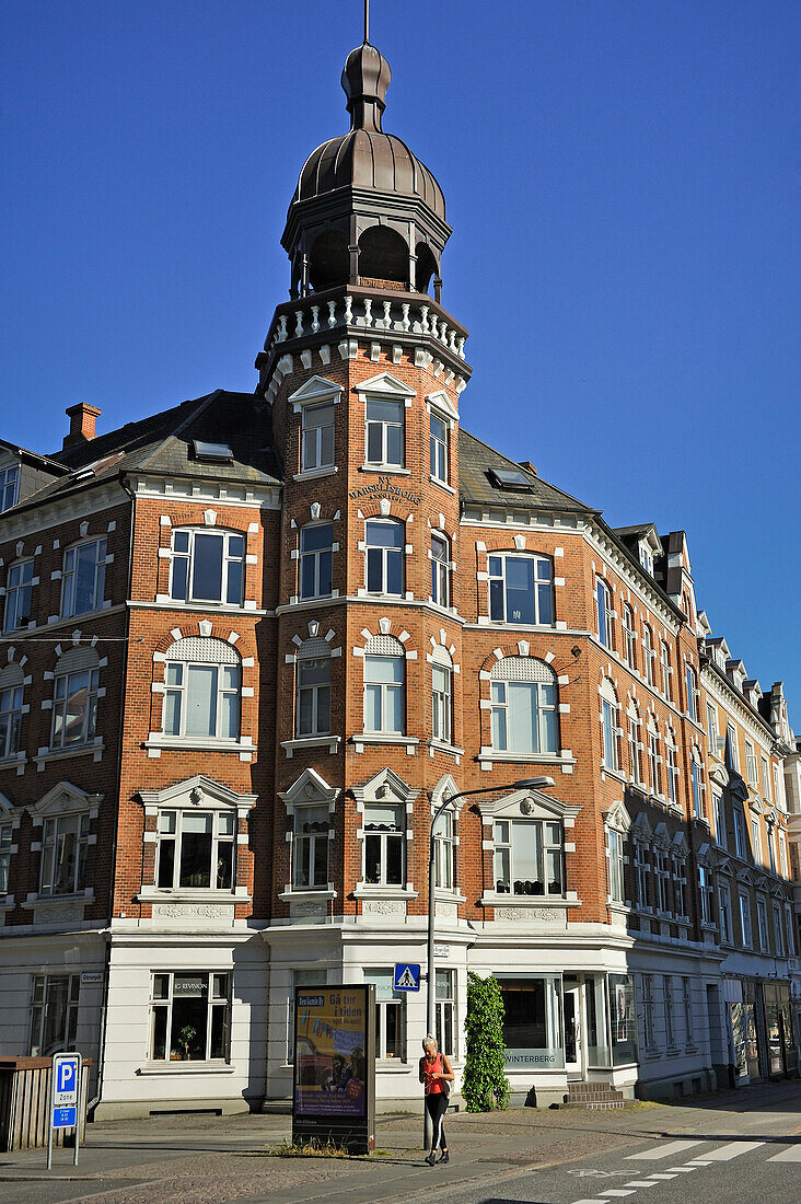 Typisches Altstadthaus an der Ecke Hans Broges Gade und Odensgade Straße, Aarhus, Halbinsel Jütland, Dänemark, Nordeuropa