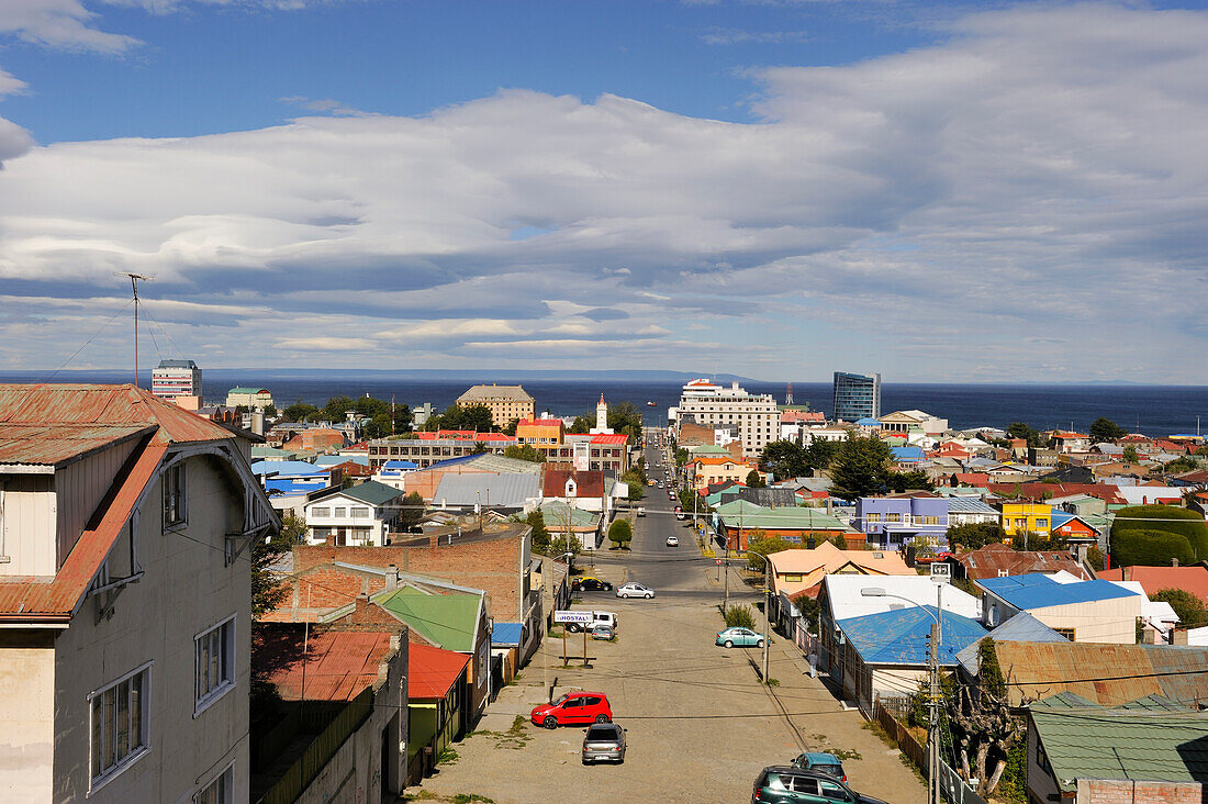 Ausblick auf Punta Arenas, Magellanstraße, Halbinsel Brunswick, Patagonien, Chile, Südamerika