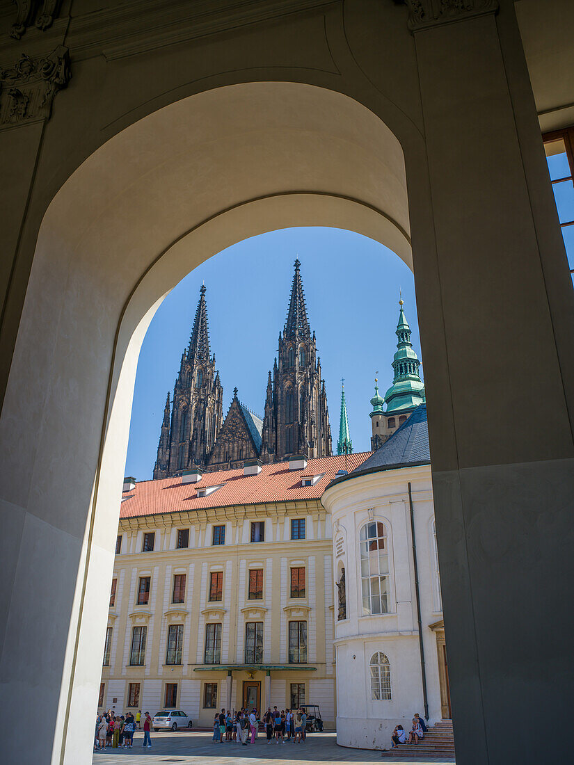  Hradčany, St. Vitus Cathedral, Vltava, Lesser Town, Prague, Czech Republic, Europe 