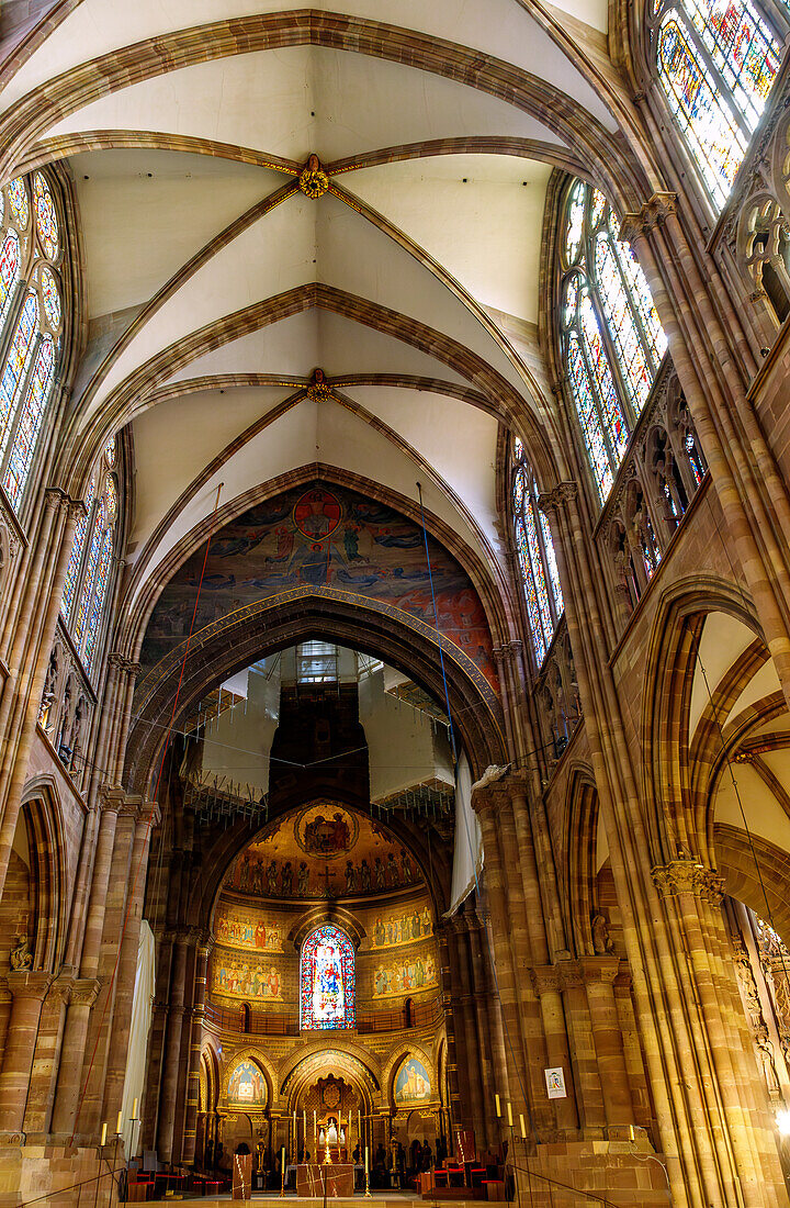  Central nave with view into the choir in the Cathédrale Notre-Dame (Strasbourg Cathedral) in Strasbourg in the Bas-Rhin department in the Grand Est region in Alsace in France 