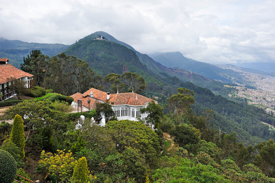 Casa Santa Clara, Restaurant auf dem Berg Monserrate, Bogota, Kolumbien, Südamerika