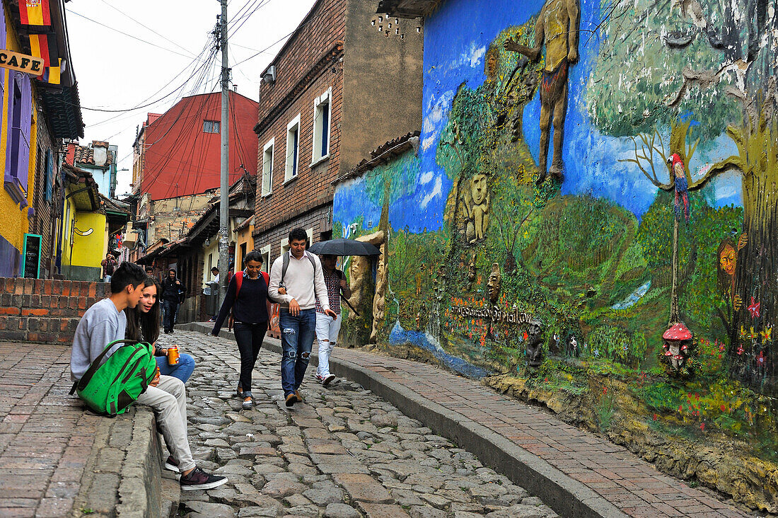 Wandgemälde in der Calle del Embudo in der Altstadt, Stadtteil Candelaria, Bogota, Kolumbien, Südamerika