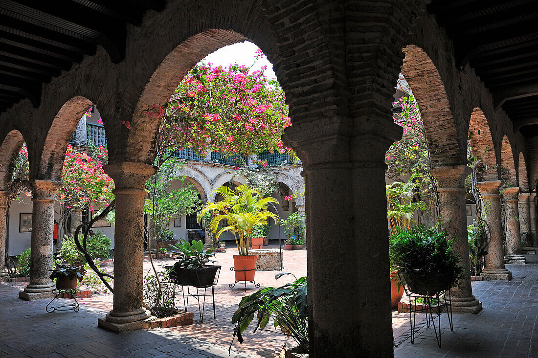 cloister of the "Convento de la Popa" (Convent of the Stern), Cartagena, Colombia, South America