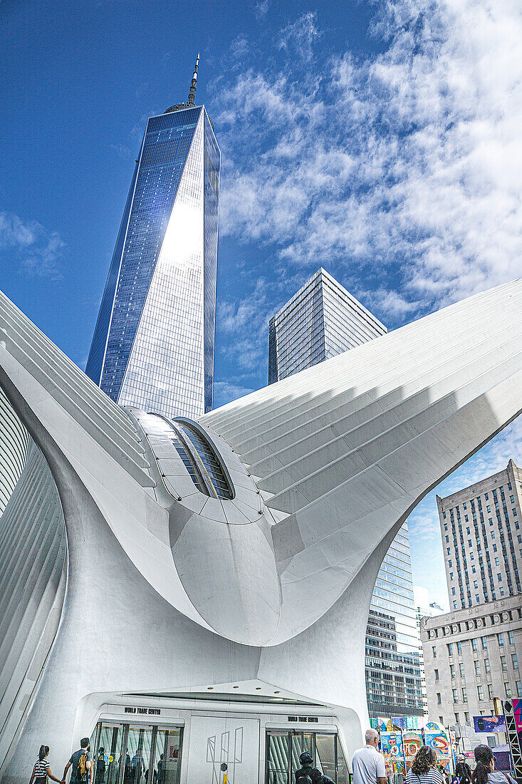  Oculus Transportation Hub und One World Trade Center, Finanzviertel, New York City, New York, USA 