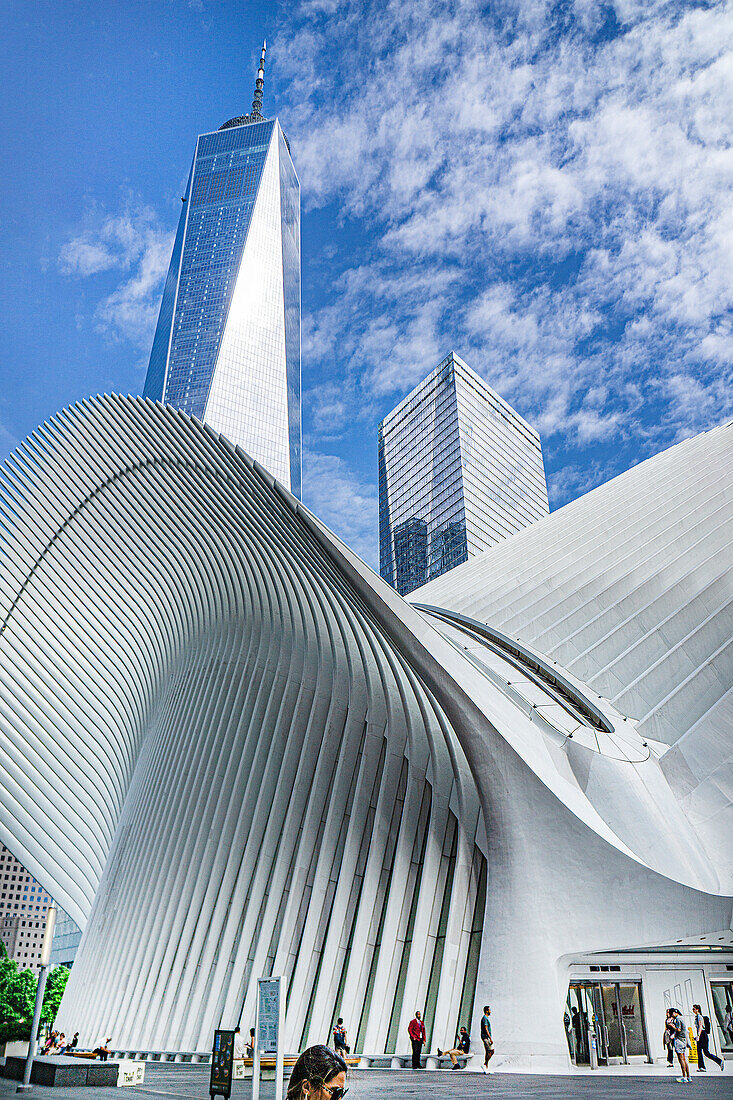  Oculus Transportation Hub und One World Trade Center, Finanzviertel, New York City, New York, USA 