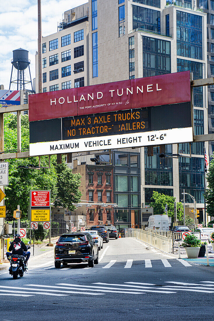  Eingang zum Holland Tunnel, New York City, New York, USA 