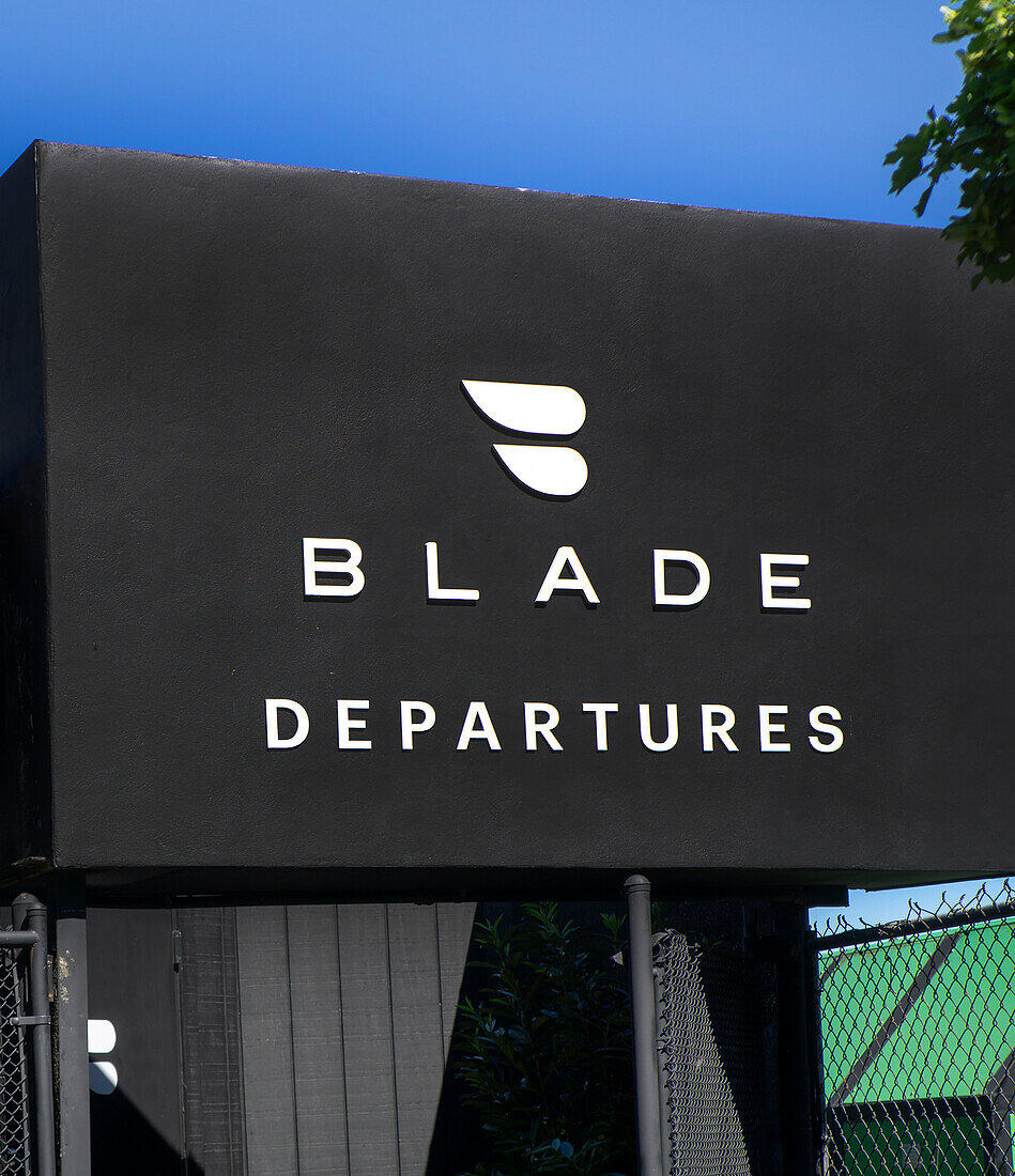  Blade Aviation, Hubschrauberlandeplatz-Abflugschild, New York City, New York, USA 