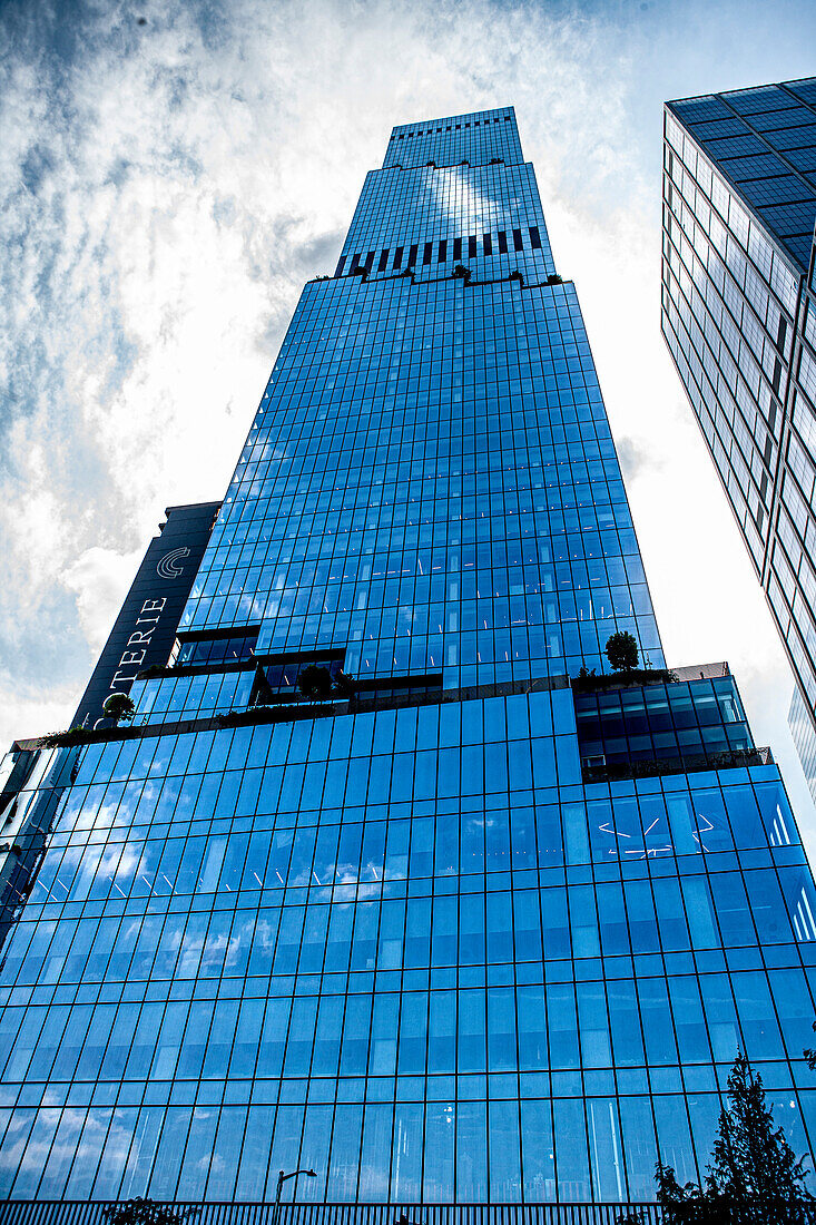 The Spiral, 66 Hudson Boulevard, low angle view, Hudson Yards, New York City, New York, USA