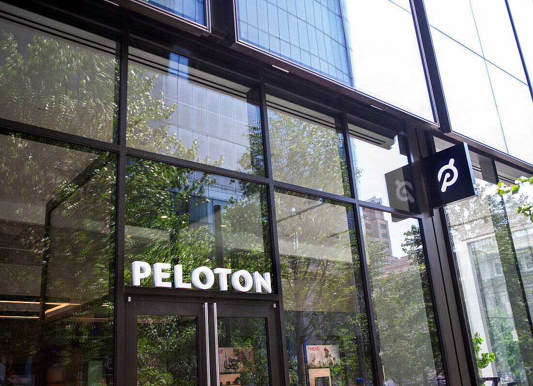  Peloton Fitness Center, Gebäudeaußenseite, New York City, New York, USA 