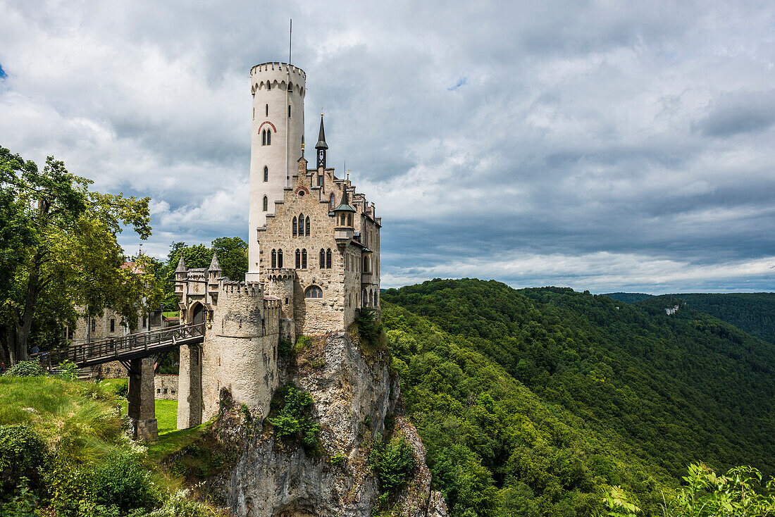 Schloss Lichtenstein, Honau, Schwäbische Alb, Baden-Württemberg, Deutschland