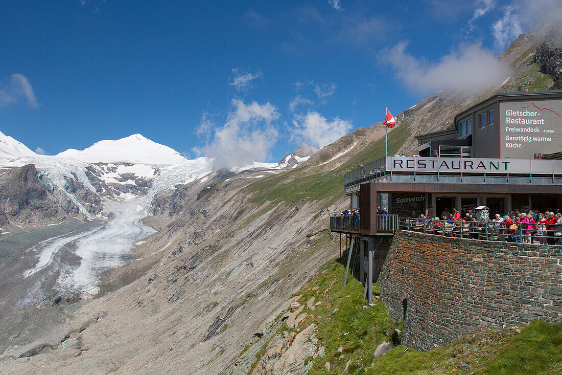  View from the Kaiser-Franz-Joseph-Hoehe to the Johannisberg, Hohe Tauern National Park, Carinthia, Austria 