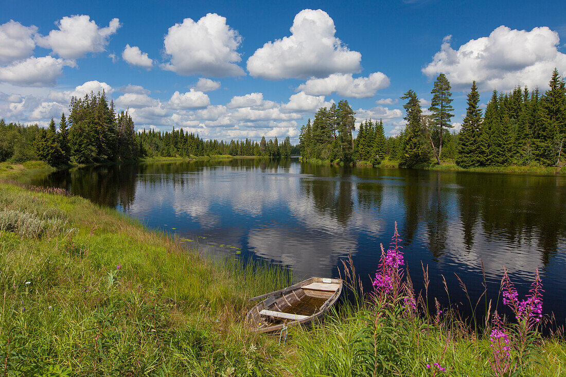 Vaesterdalaelven, Fluss, Boot, Juli, Dalarna, Schweden