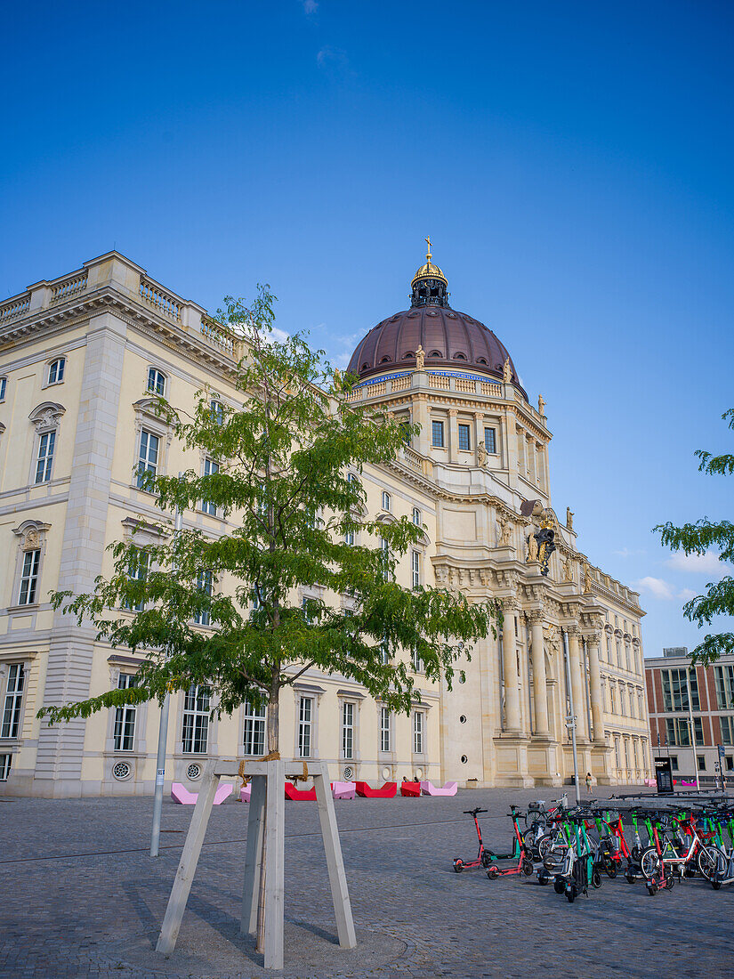  Berlin Palace, Unter den Linden, East Berlin, Berlin-Mitte, Berlin, Germany, Europe 