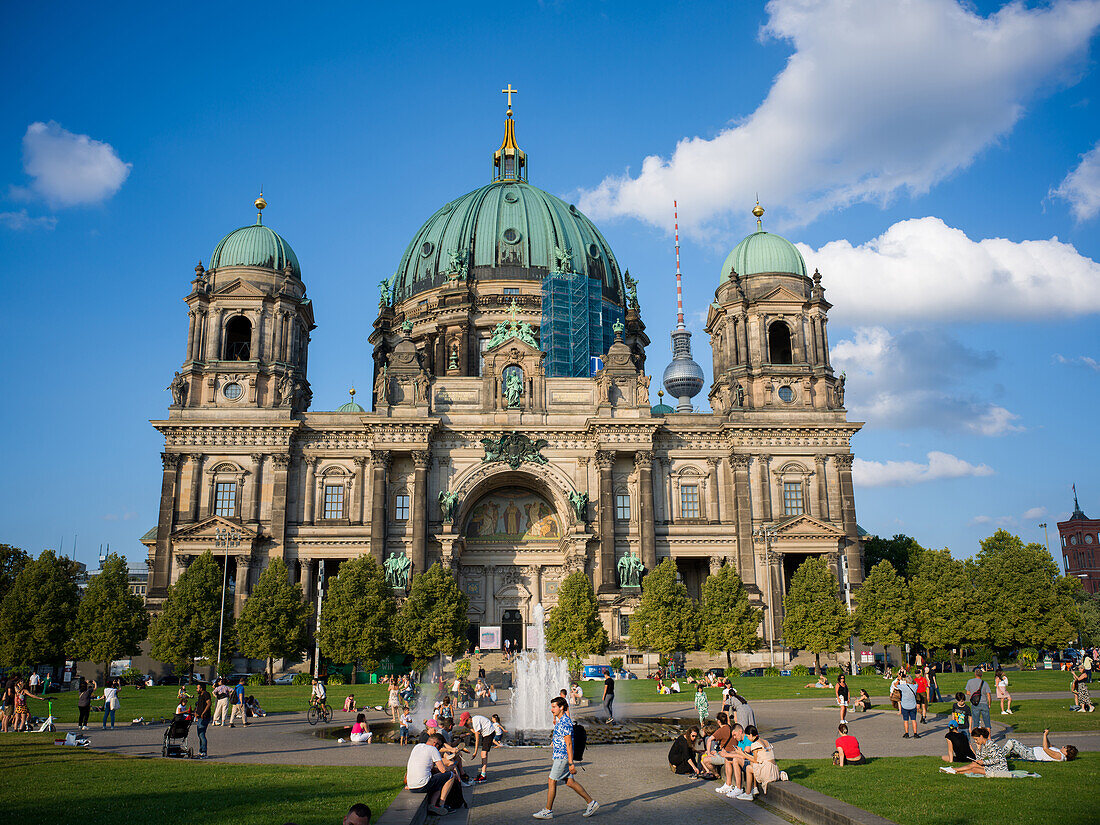  Berlin Cathedral, Lustgarten, Museum Island, Berlin-Mitte, East Berlin, Berlin, Germany, Europe 