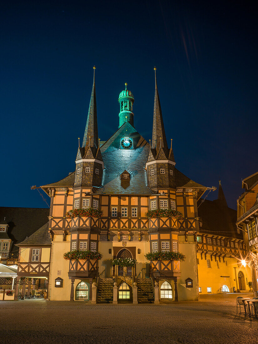  Wernigerode town hall at night, Wernigerode, Harz, Saxony-Anhalt, Central Germany, Germany, Europe 