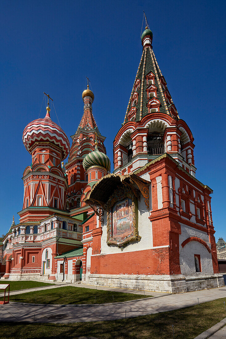 Exterior view of the 16th century Cathedral of Vasily the Blessed, aka Saint Basil's Cathedral. Moscow, Russian Federation.