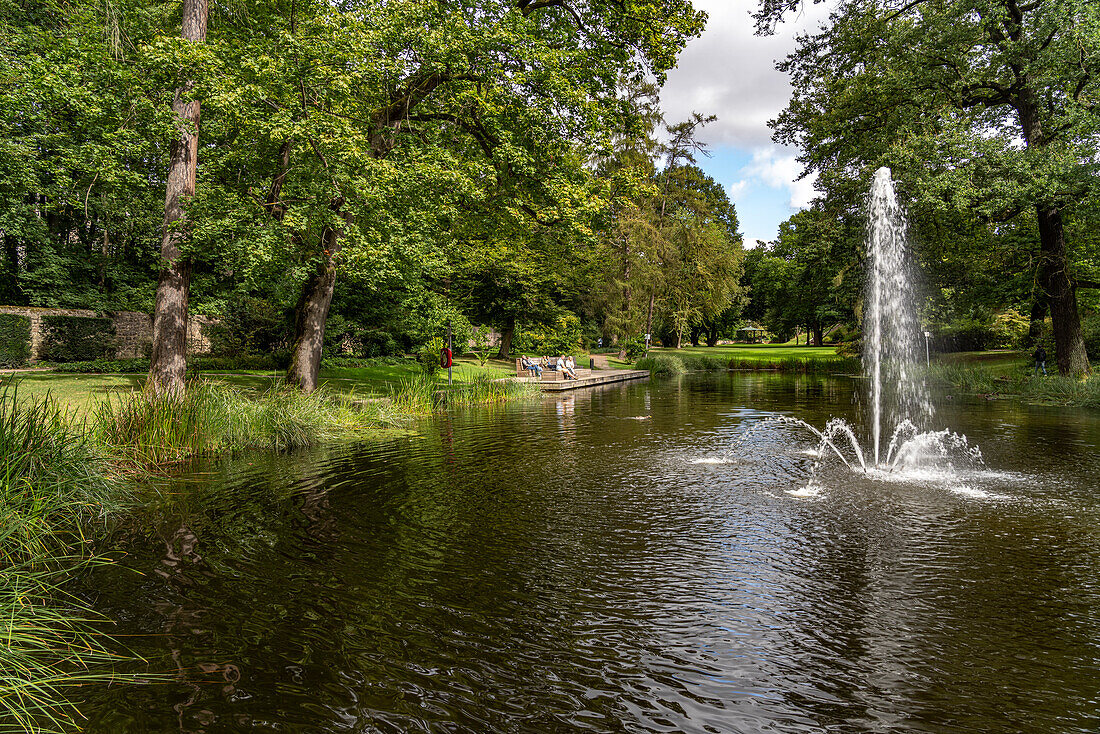 Teich am Schlossgarten des Stadtschloss in Fulda, Hessen, Deutschland