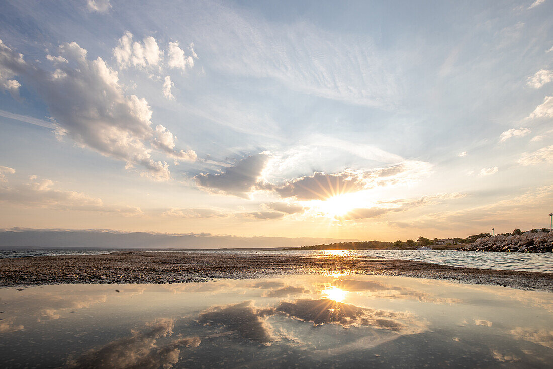  Beach Plaža Lozice, bay with small harbor in the morning at sunrise on the island of Vir, Zadar, Dalmatia, Adriatic Sea, Croatia, Mediterranean Sea 