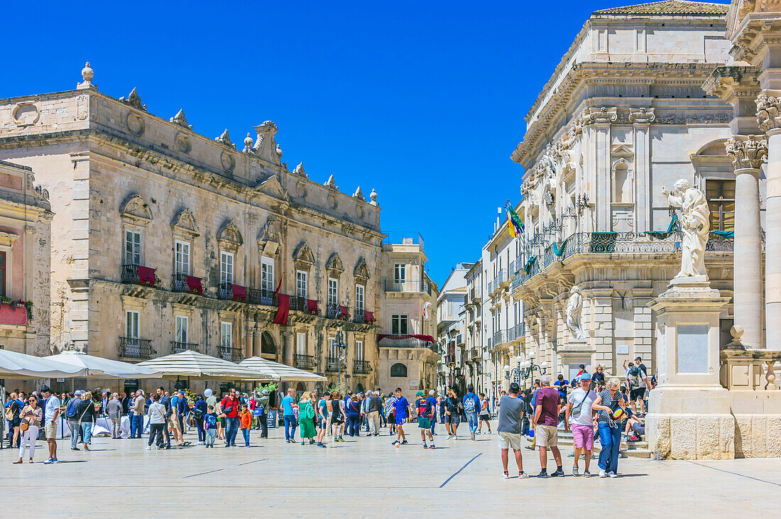  Views of the Piazza del Duomo in Syracuse, Sicily, Italy 