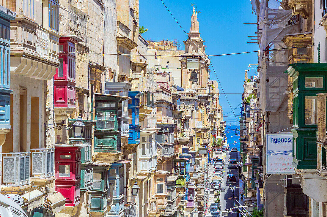 Die Altstadt, enge Gassen in der Innenstadt, von Valletta auf Malta