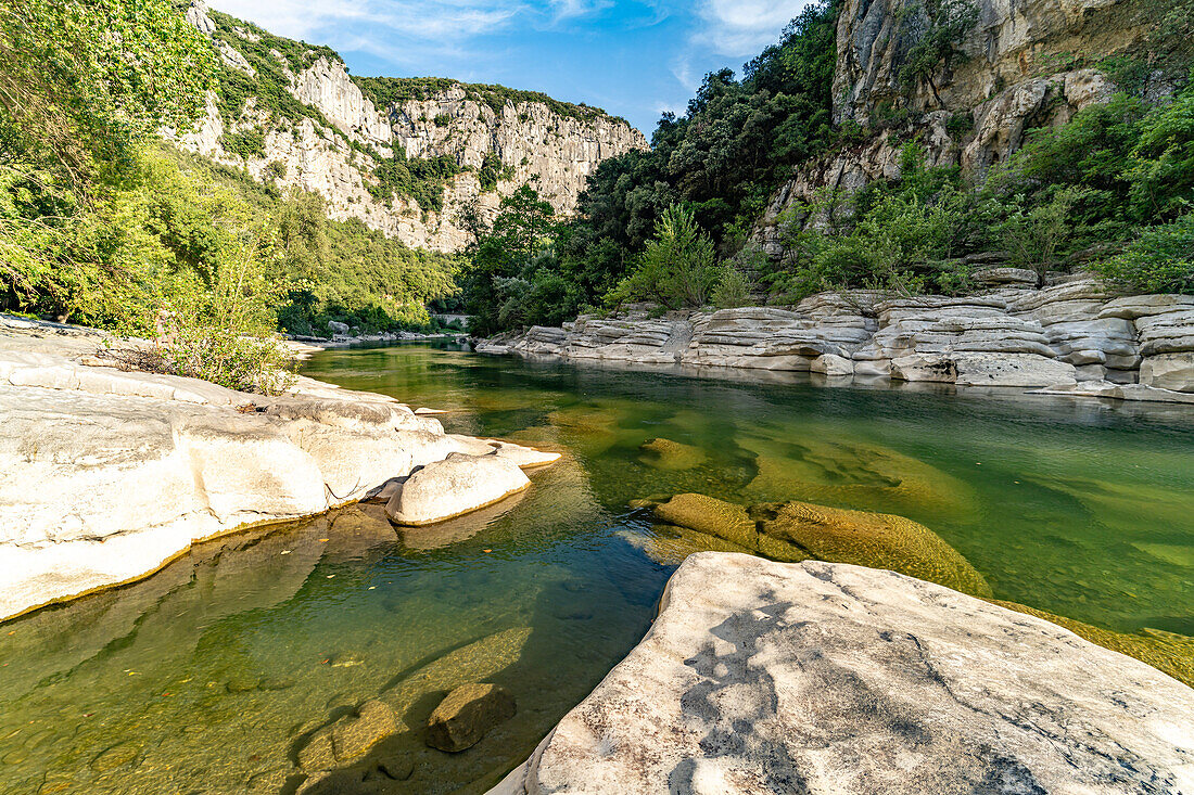  The Hérault Gorge and the Hérault River near Laroque, France, Europe 