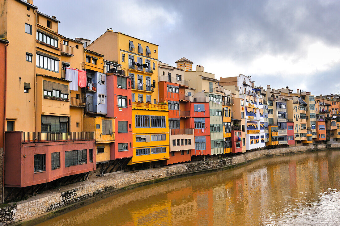 Fluss Onyar, Girona, Katalonien, Spanien, Europa