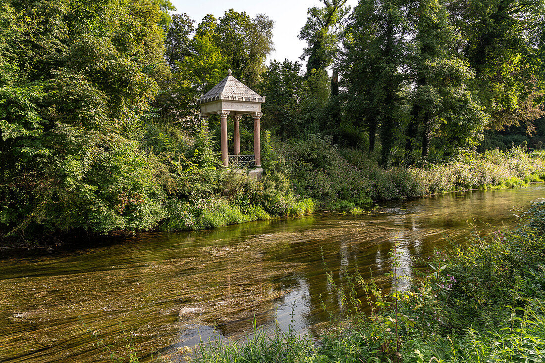 Donautempel am Zusammenfluss Donaubach und Brigach in Donaueschingen, Baden-Württemberg, Deutschland