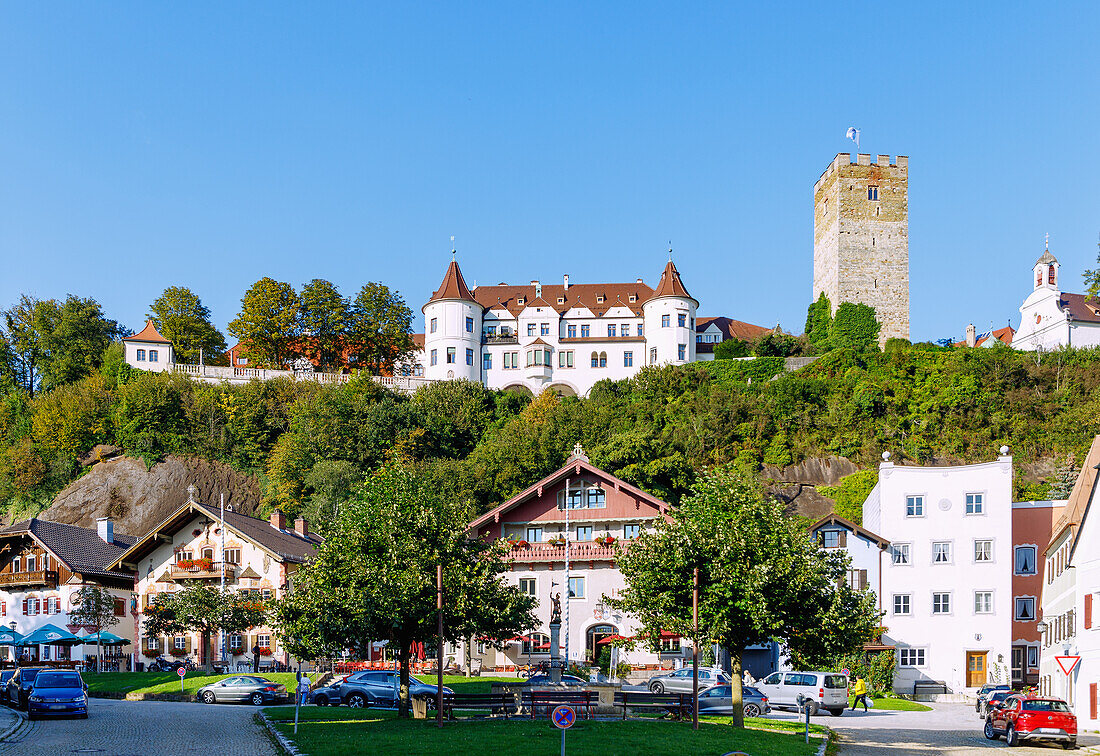  Historic market square with view of Neubeuern Castle in Neubeuern in Chiemgau in Upper Bavaria in Germany 