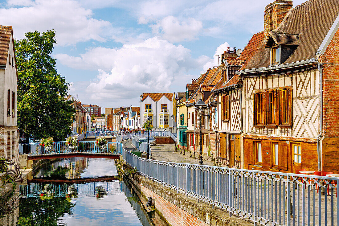  Canal of the Somme and historic houses on Rue Motte in the Saint-Leu district of Amiens in the Somme department in the Hauts-de-France region of France 