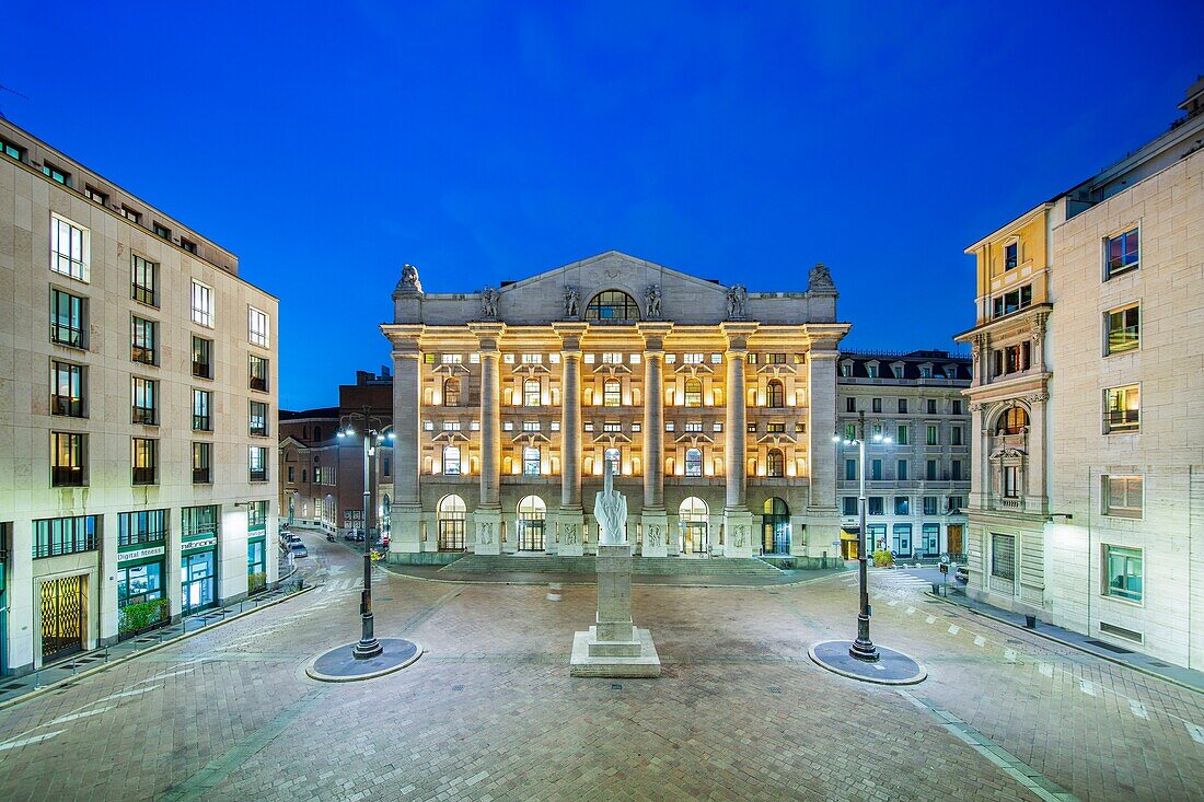 Palazzo Mezzanotte, Piazza degli Affari, Milano, Lombardia, Italy