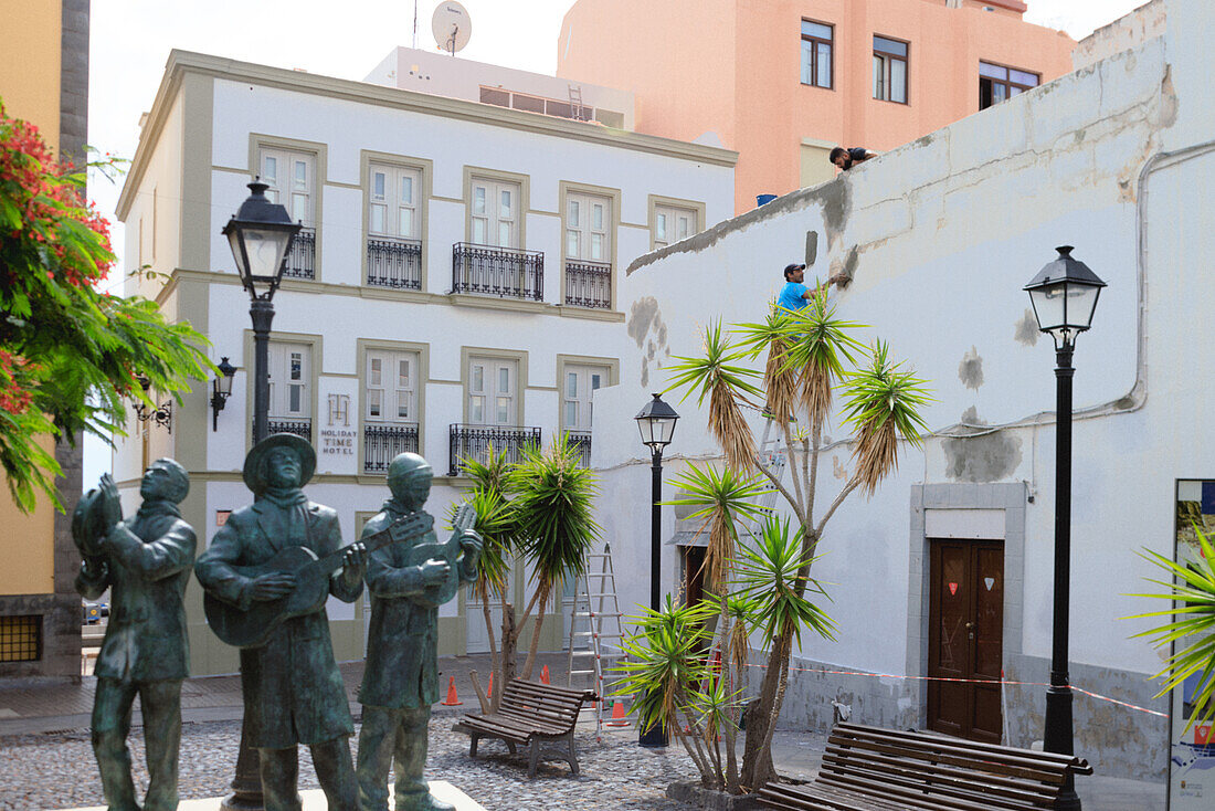  Images of the port city of Santa Cruz de La Palma on the Canary Island of La Palma, Spain. The images show the city center, views of the city and flower-decorated streets. 