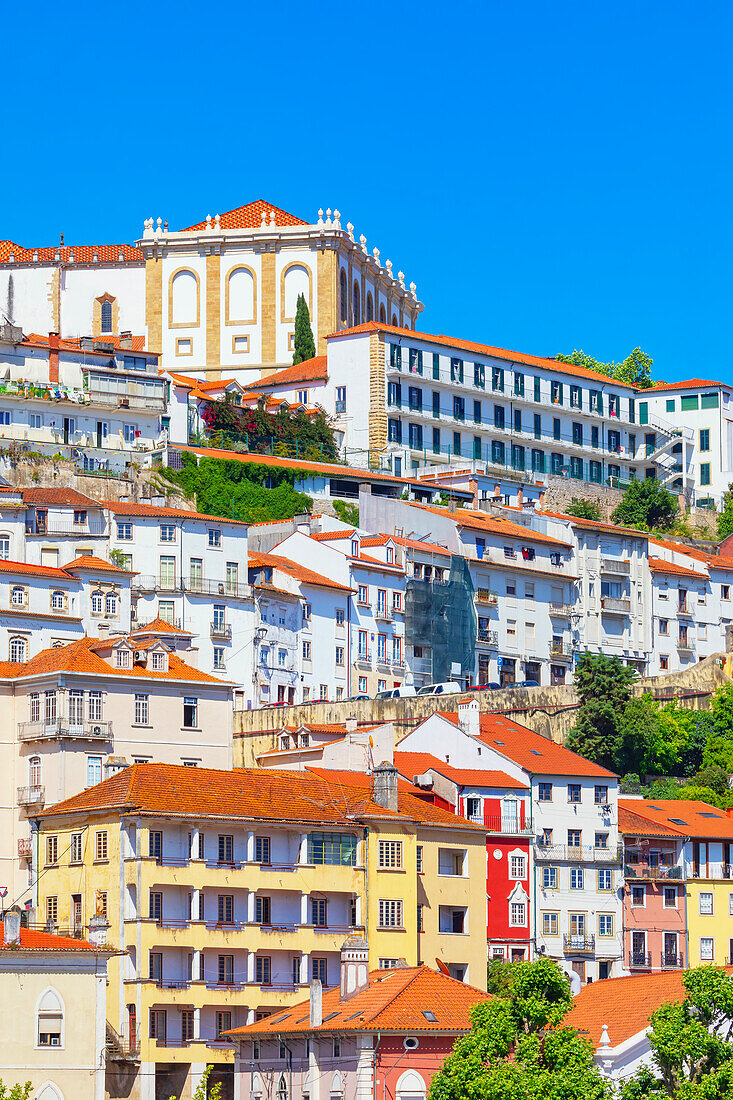  Blick auf die Altstadt von Coimbra, Coimbra, Bezirk Coimbra, Region Centro, Portugal 