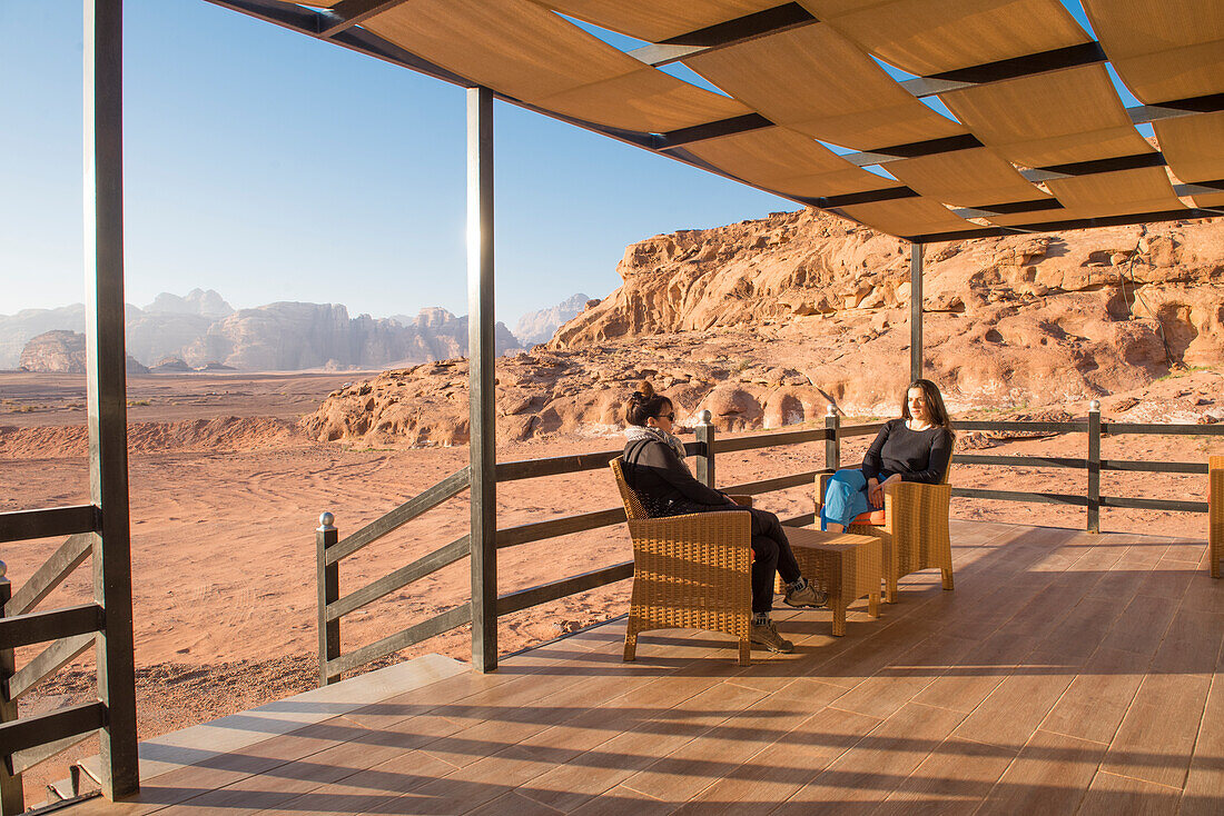  „Suncity Camp“ in der Wüste Wadi Rum, UNESCO-Weltkulturerbe, Jordanien, Naher Osten, südliche Levante, Westasien 