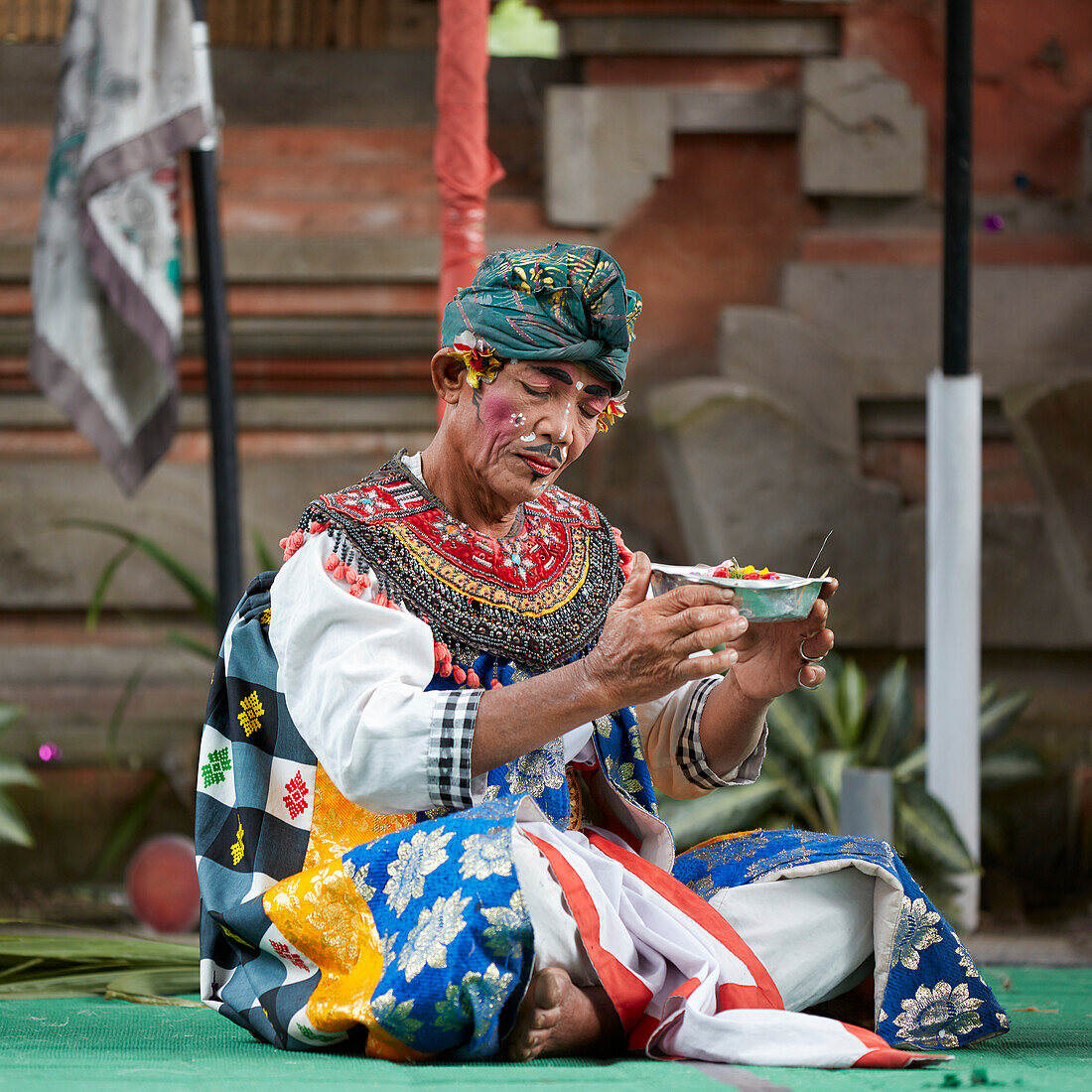 Actor in the traditional Balinese Barong dance performance. Batubulan village, Ubud area, Bali, Indonesia.