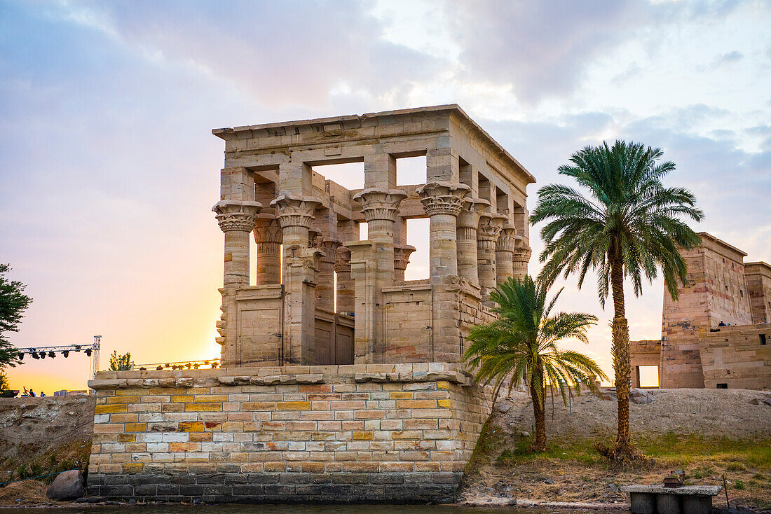 Tempel von Philae, Trajans Kiosk, Insel Agilkia, Assuan, Ägypten, Nordostafrika