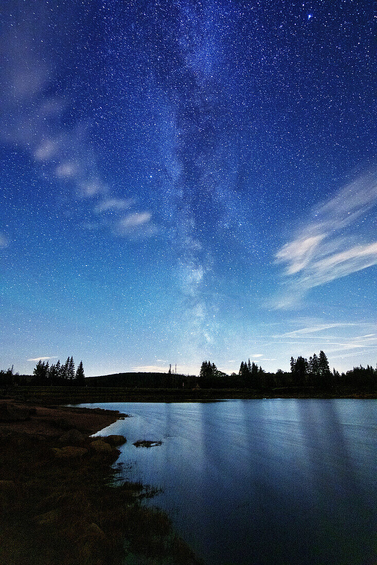 Wasser, See, Spiegelung, Milchstrasse, Sterne, Nachts, Oderteich, Harz, Niedersachsen, Deutschland, Europa