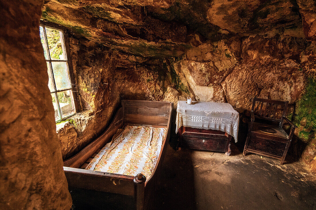  Cave dwelling, Halberstadt, Hobbit, Lord of the Rings, Legendary, Halberstadt, Harz, Saxony-Anhalt, Germany, Europe 