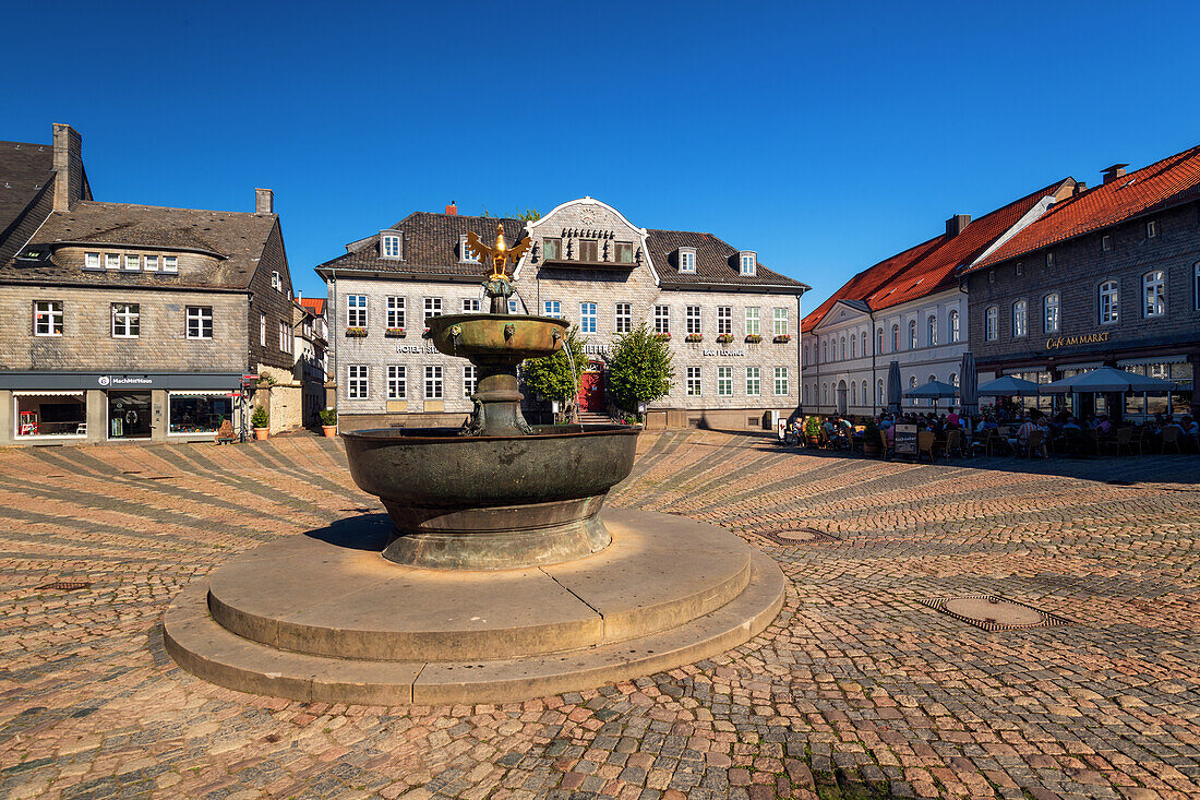 Brunnen, Platz, Marktplatz, Goslar, Innenstadt, Harz, Niedersachsen, Deutschland, Europa