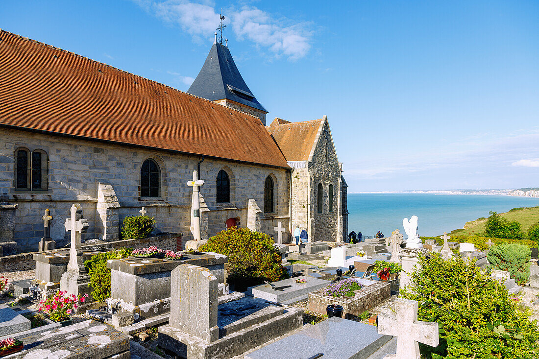  Artists&#39; cemetery Cimitière Marin with church Eglise Saint Valery (Église Saint-Valéry) in Varengeville-sur-Mer with a view of the Alabaster Coast (Côte d&#39;Albâtre, Cote d&#39;Albatre) in the Seine-Maritime department in the Normandy region of France 