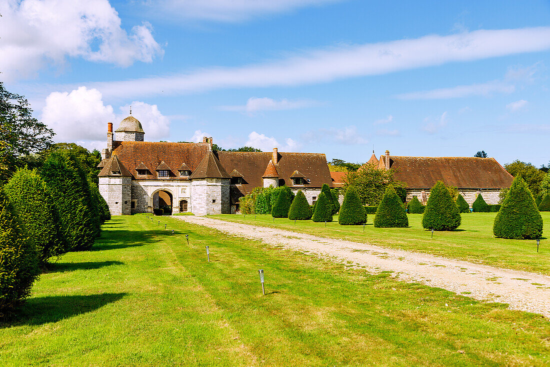  Manoir d&#39;Ango country house in Varengeville-sur-Mer on the Alabaster Coast (Côte d&#39;Albâtre, Cote d&#39;Albatre) in the Seine-Maritime department in the Normandy region of France 