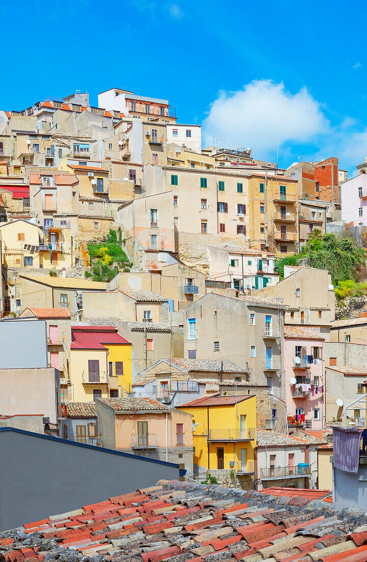  Blick auf die Altstadt von Enna, Enna, Sizilien, Italien 