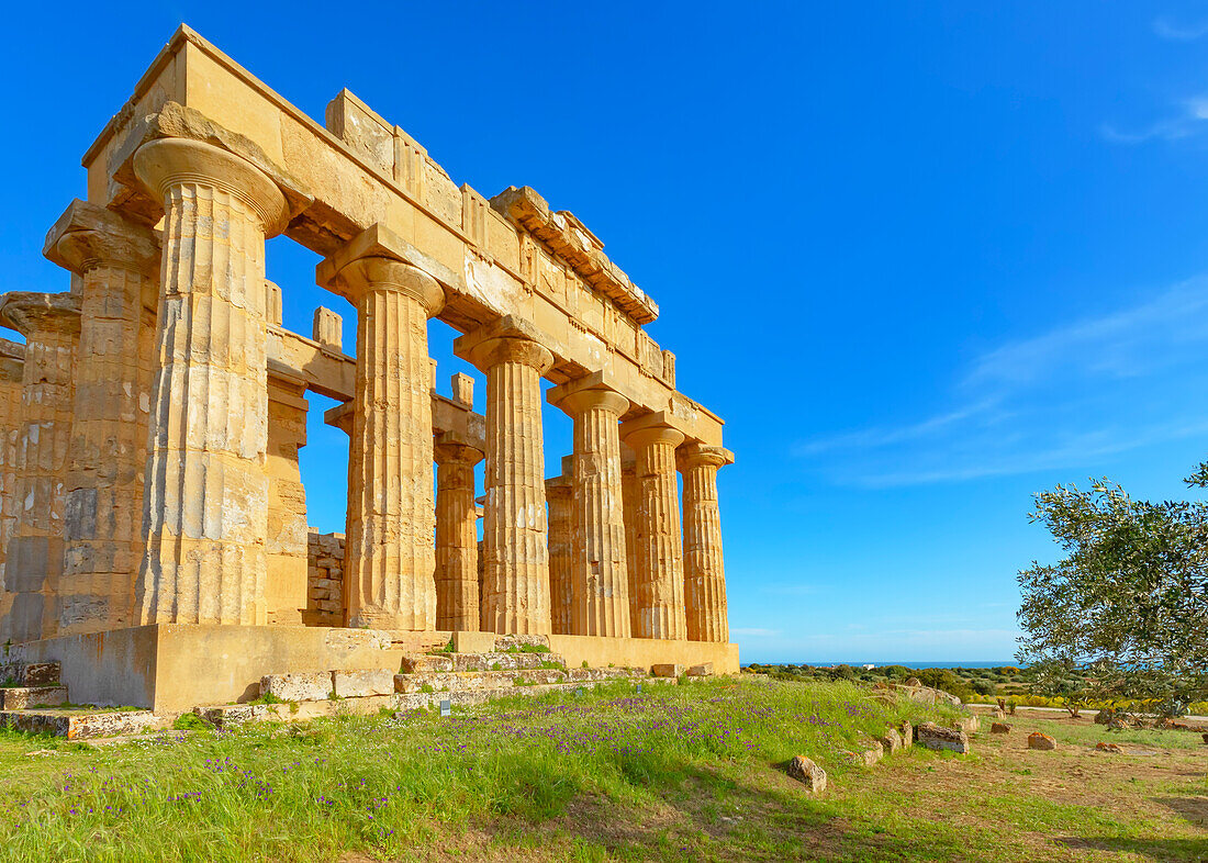 Temple of Hera or Temple E, Selinunte Archaeological Park, Selinunte, Trapani district, Sicily, Italy