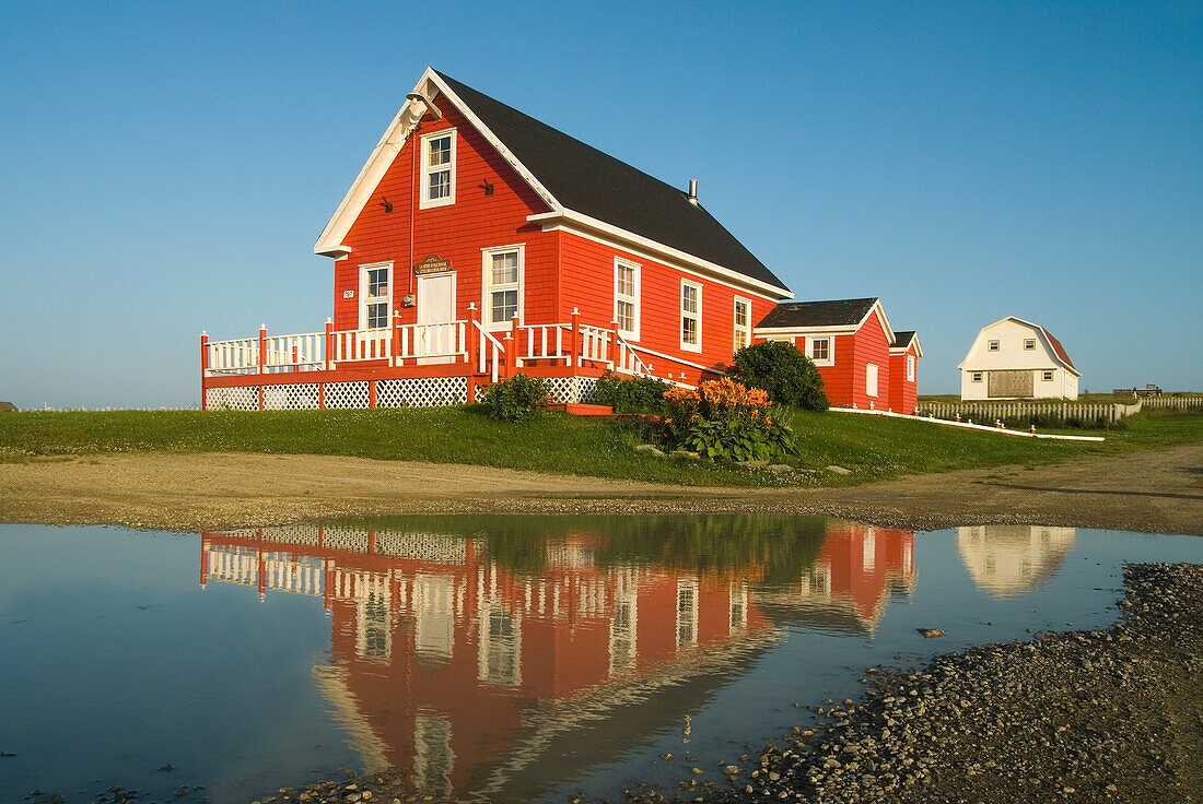 Traditionelles Holzhaus, Insel Grande Entree, Magdalen Islands, Sankt-Lorenz-Golf, Provinz Quebec, Kanada, Nordamerika