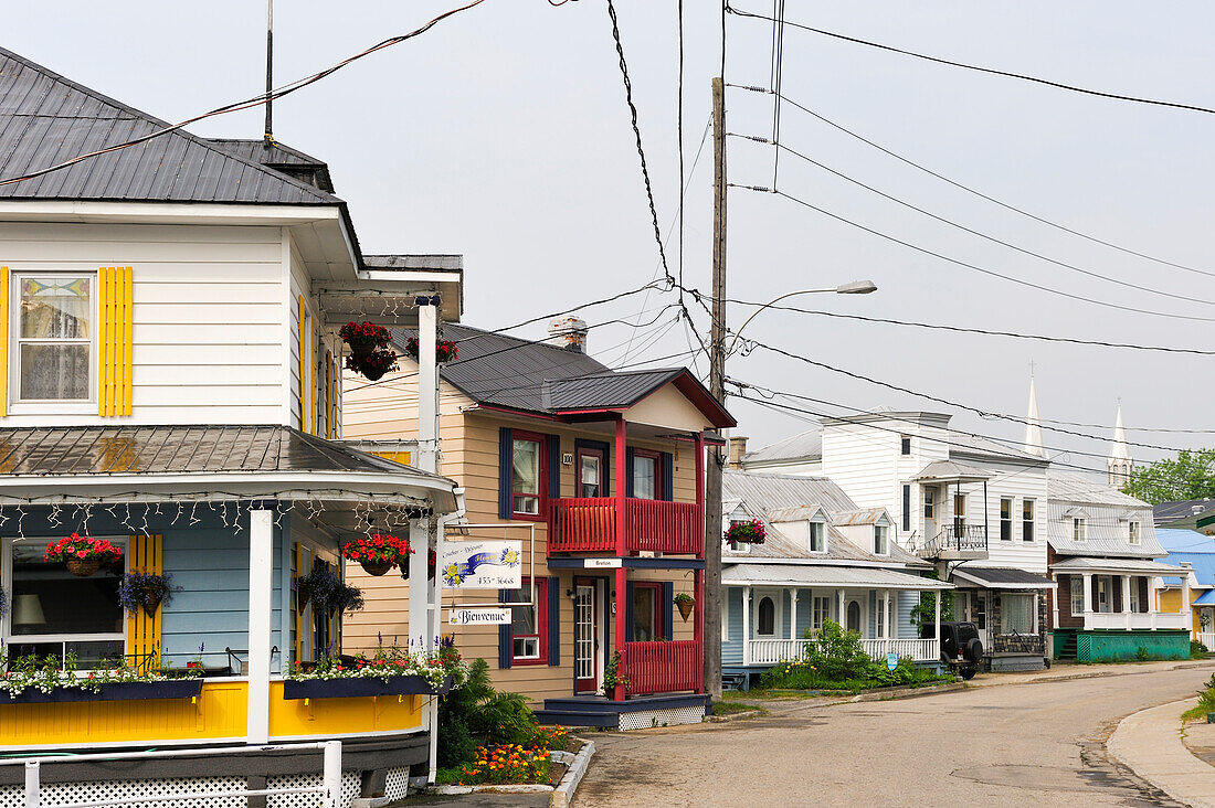 Straße von Baie-Saint-Paul, Charlevoix County, Provinz Quebec, Kanada, Nordamerika