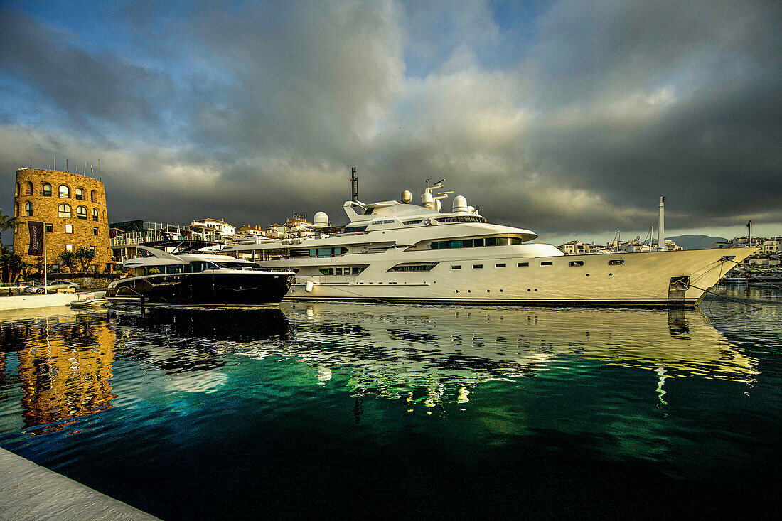  Yacht &quot;Lady Kaya&quot; of the Saudi royal family in the harbor of Puerto Banús, Marbella, Costa del Sol, Spain 