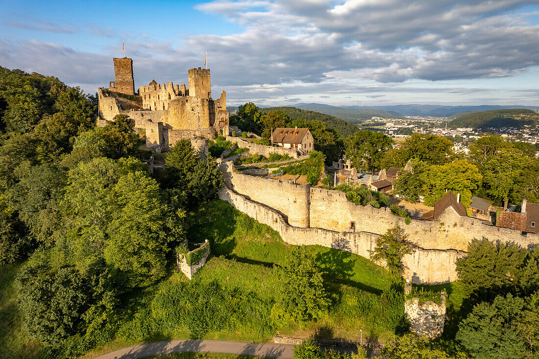 Die Ruine der Burg Rötteln aus der Luft gesehen, Lörrach, Baden-Württemberg, Deutschland